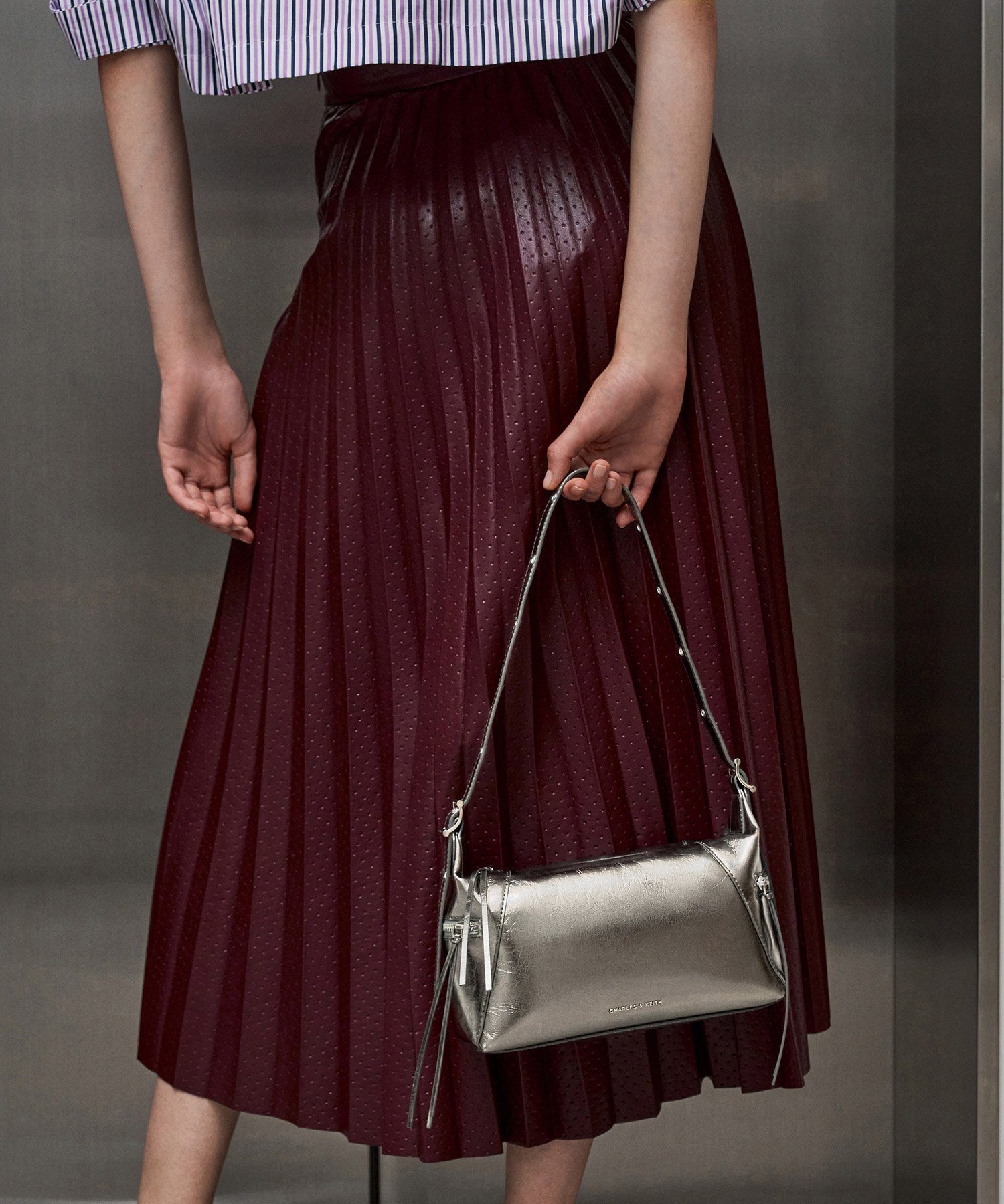 CHARLES & KEITH｜Xylia ザイリア ホーボーバッグ | Rakuten Fashion