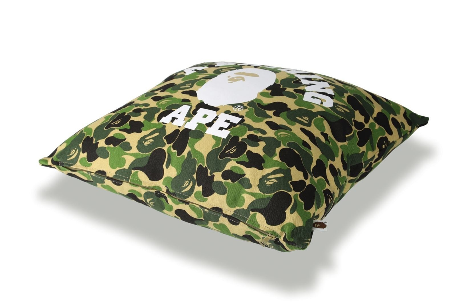 A BATHING APE｜ABC CAMO COLLEGE SQUARE CUSHION M | Rakuten Fashion