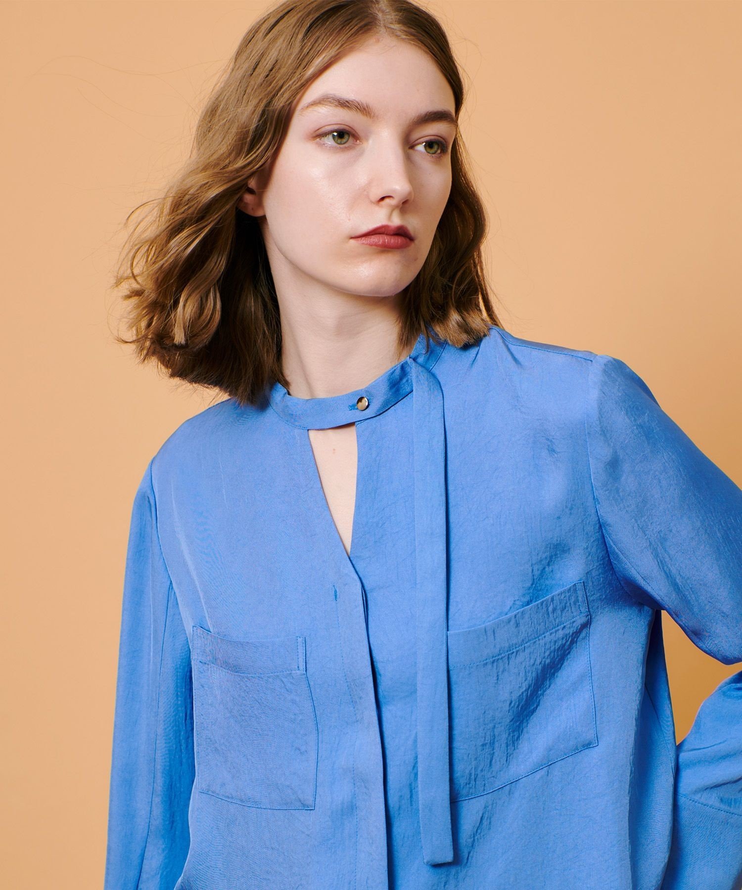 allureville｜フリュイドオーバーラップブラウス | Rakuten Fashion