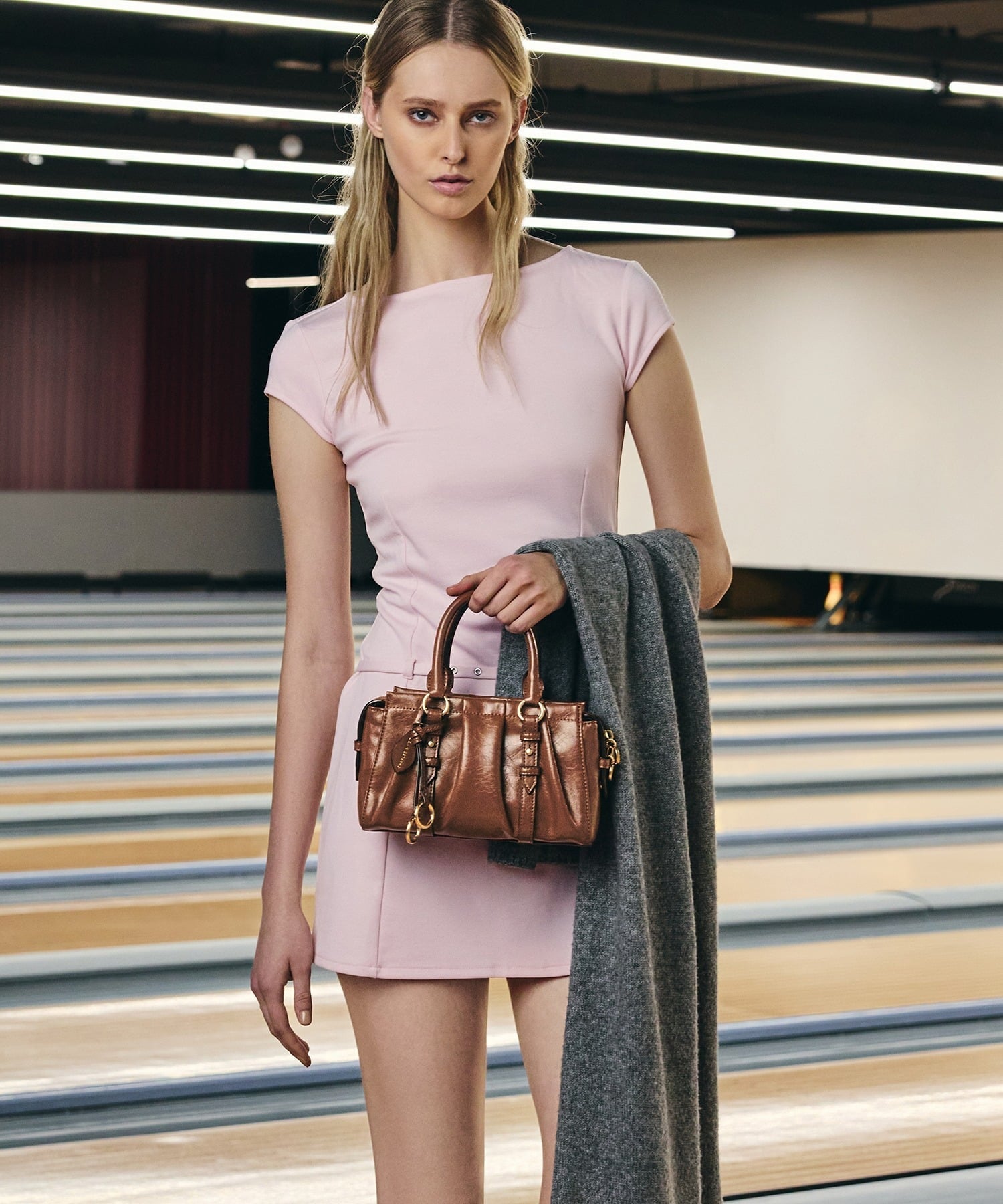 CHARLES & KEITH｜Brittonブリットンルーシュドトップハンドルトート