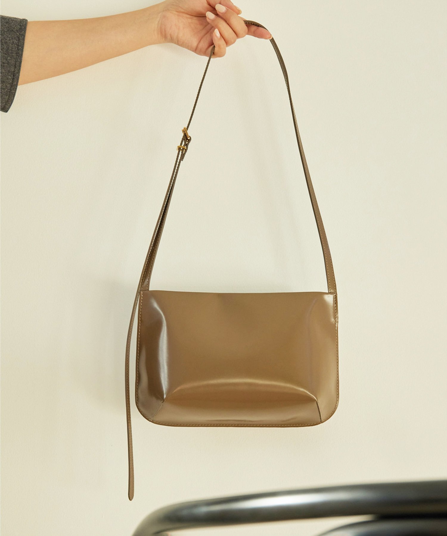 Whim Gazette｜【Hoaw.】ガラスレザーショルダー | Rakuten Fashion