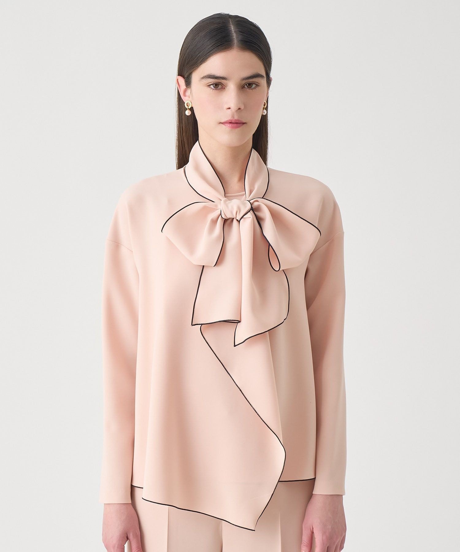 ANAYI｜【Eternal Line 2026】ストレッチクロス配色ボウタイ ブラウス