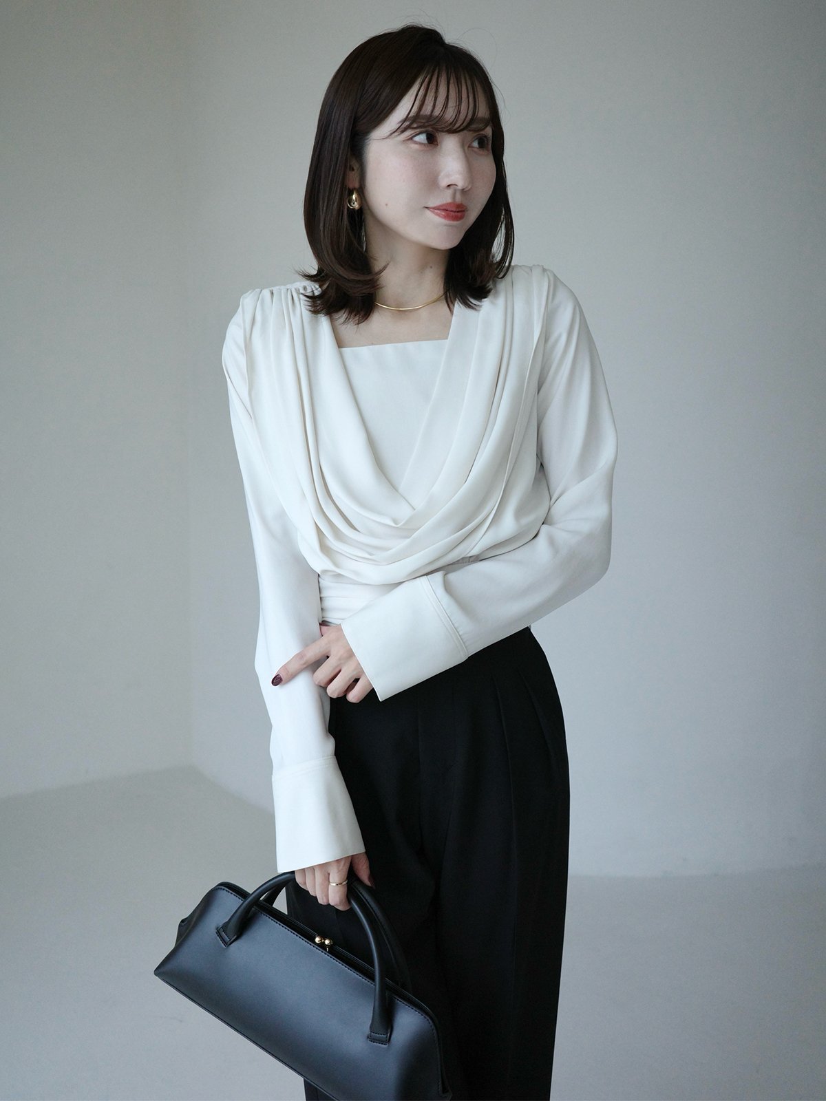 anuans｜パウダーサテンドレープトップス | Rakuten Fashion(楽天