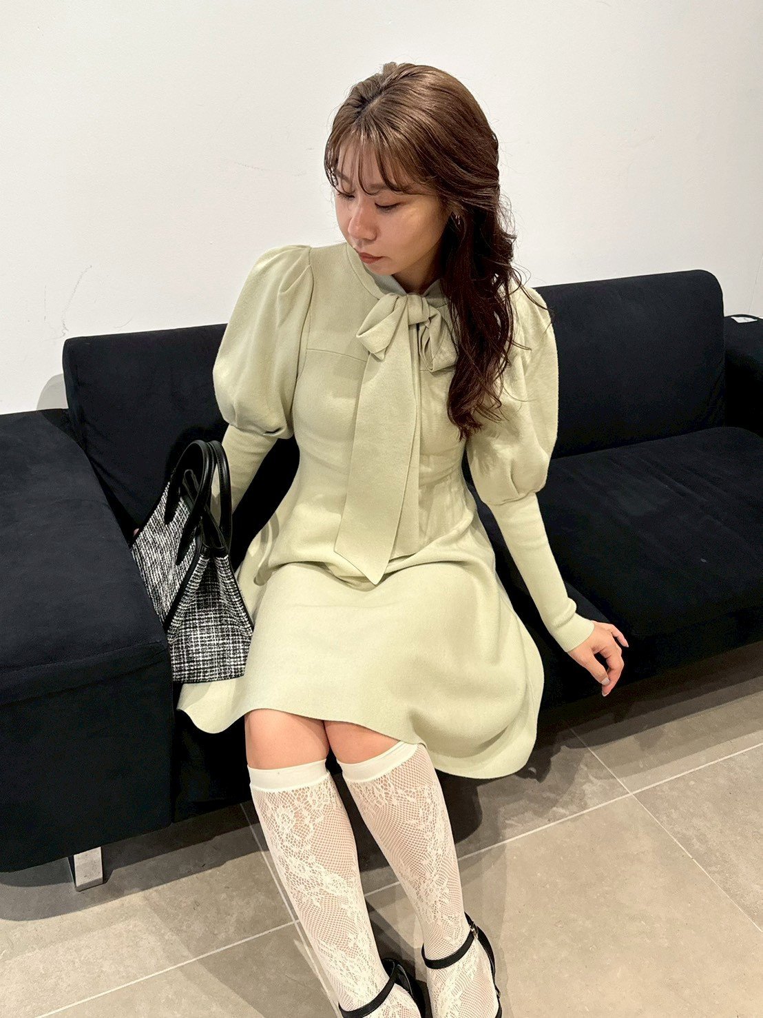 LILY BROWN｜ボウタイリボンニットワンピース | Rakuten Fashion(楽天