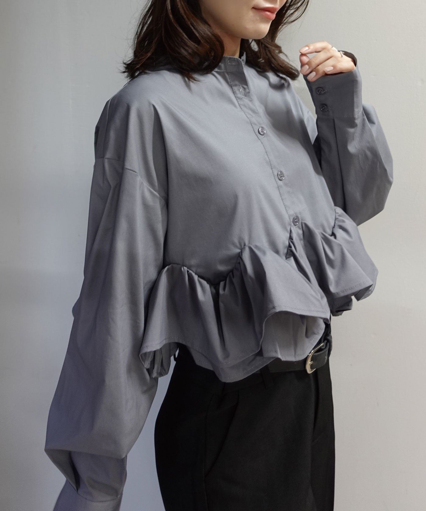 オーガ フリルシャツ ノーカラー ラウンドヘム サイドスリット グレー