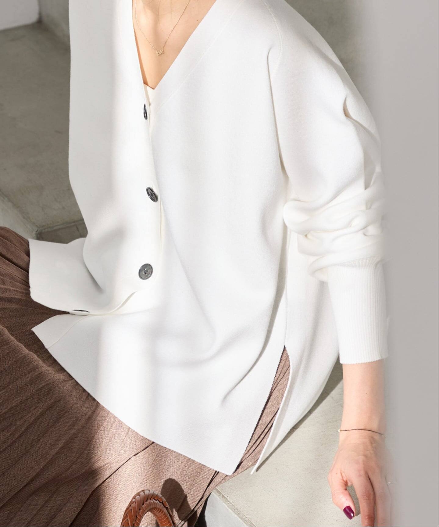 IENA｜《新色/追加》ファインコットンスムースVネックカーディガン