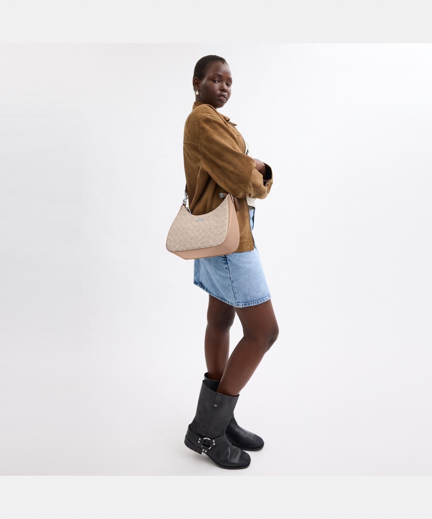 COACH OUTLET｜【公式】テリ ホーボー バッグ・シグネチャー