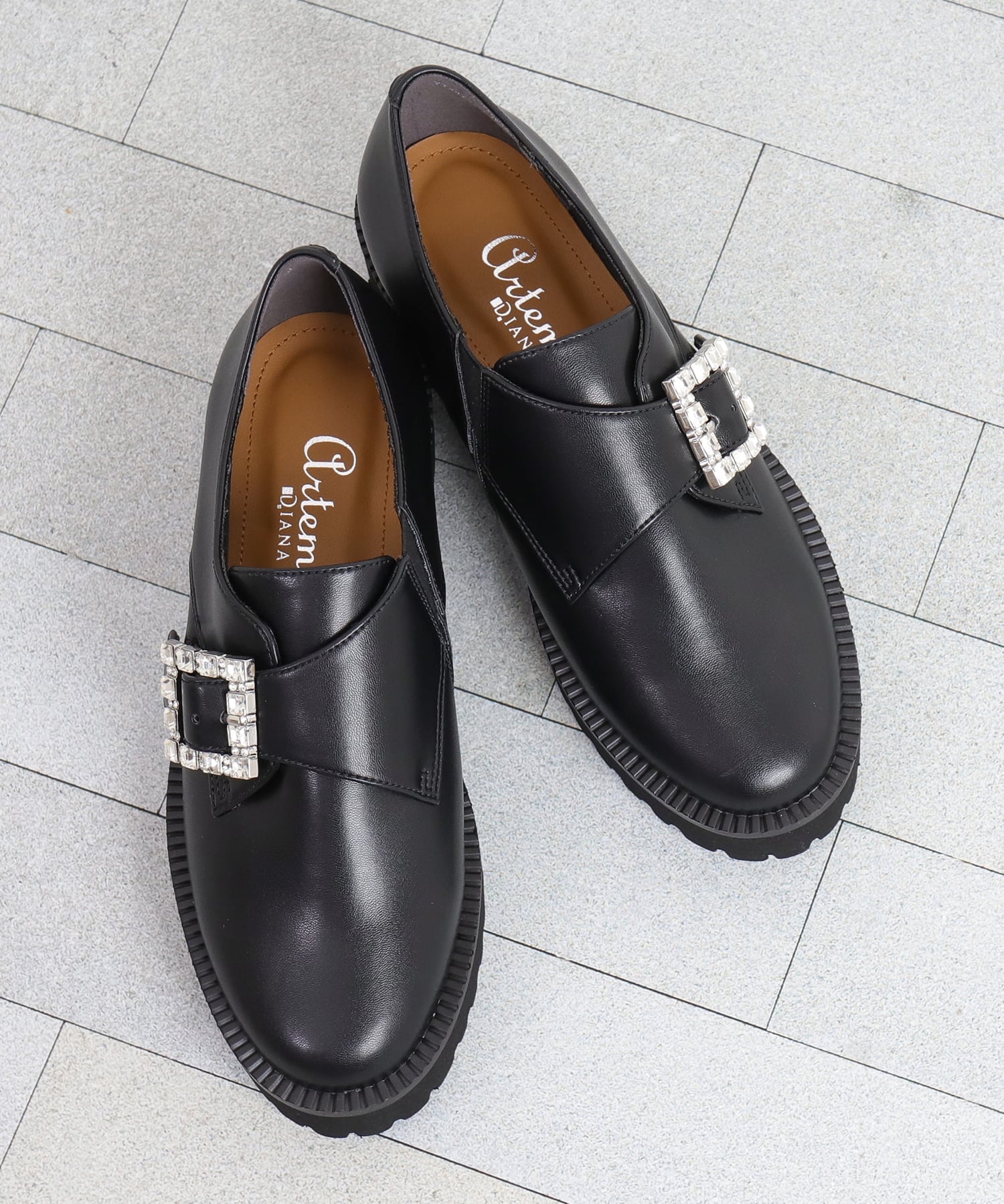 DIANA シュリンクエナメル ローファー ビジュー 22.0 artemis by DIANA