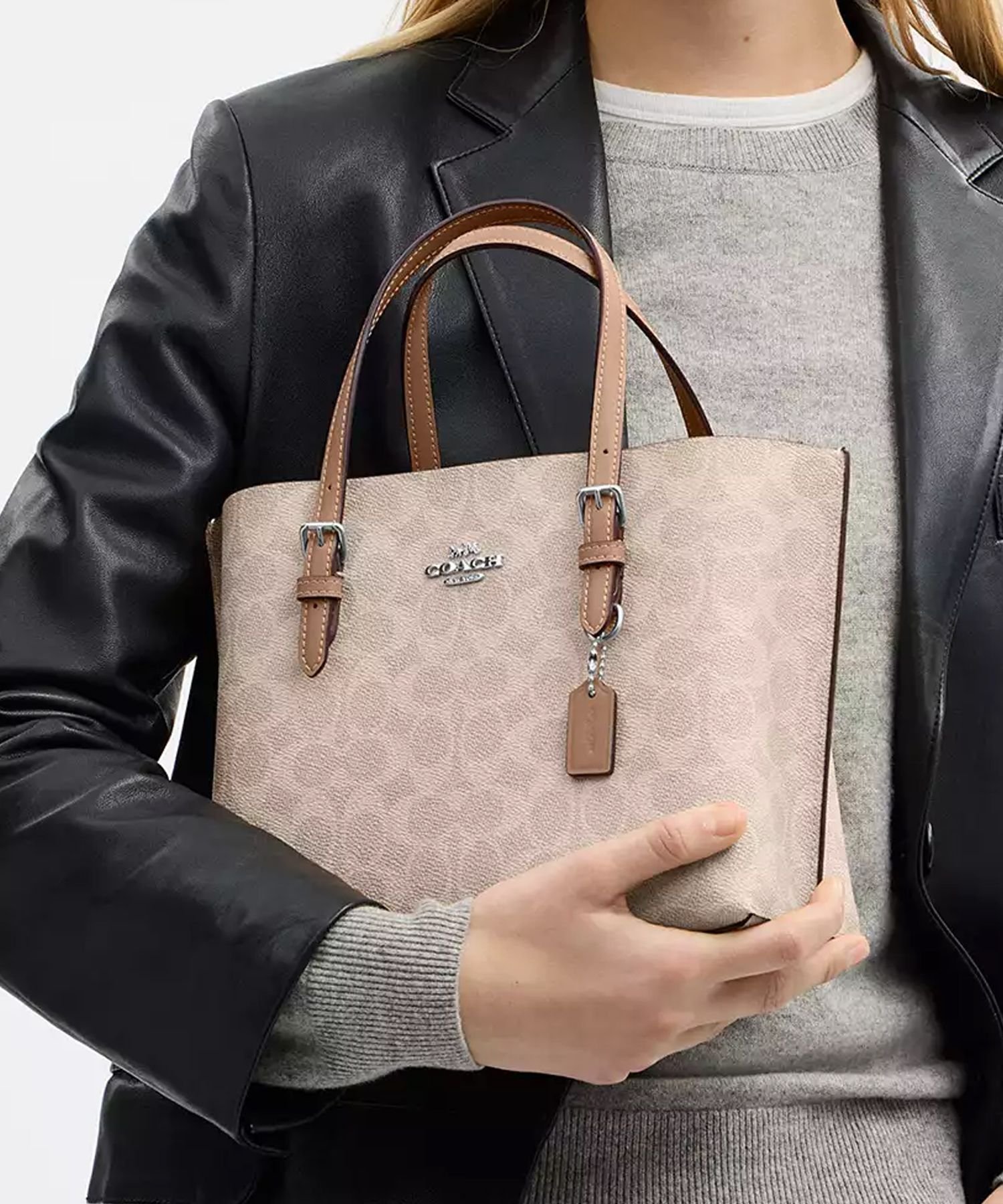 COACH OUTLET｜モリー トート バッグ 25・シグネチャー キャンバス