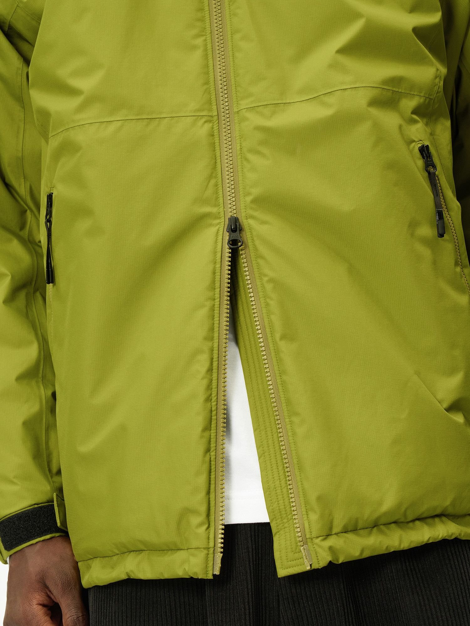 Goldwin｜【公式】ウインドストッパーバイゴアテックスラボズパフィー