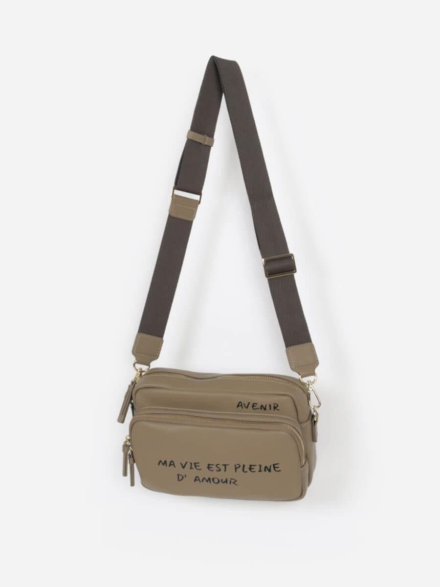 Vin｜メッセージプリントスクエアショルダーバッグ | Rakuten Fashion