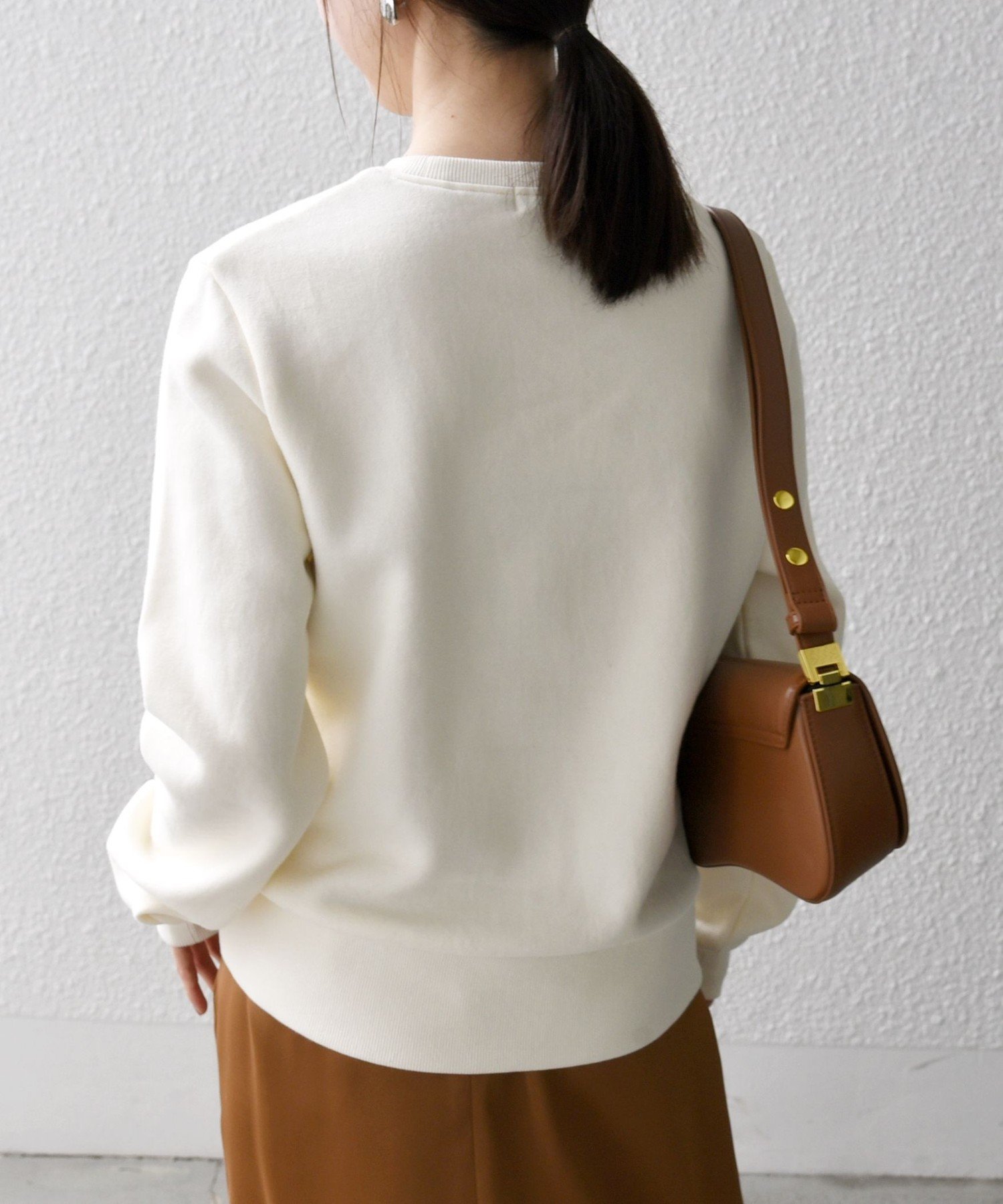 SHIPS any 裏起毛ビジュー クルーネック コンパクト プルオーバー SHIPS｜SHIPS any:<手洗い可能>裏起毛 ビジュー クルーネック