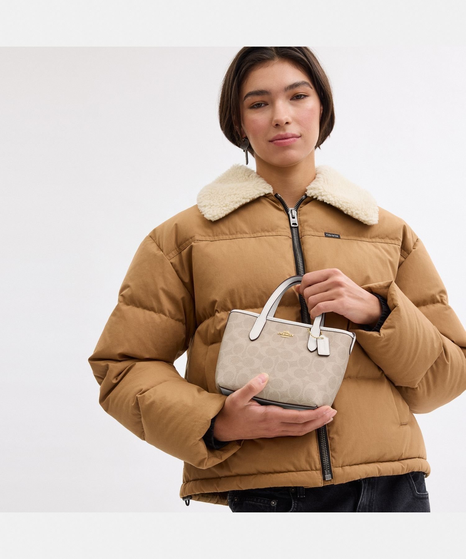 COACH OUTLET｜【公式】シティ ミニ トート バッグ・シグネチャー