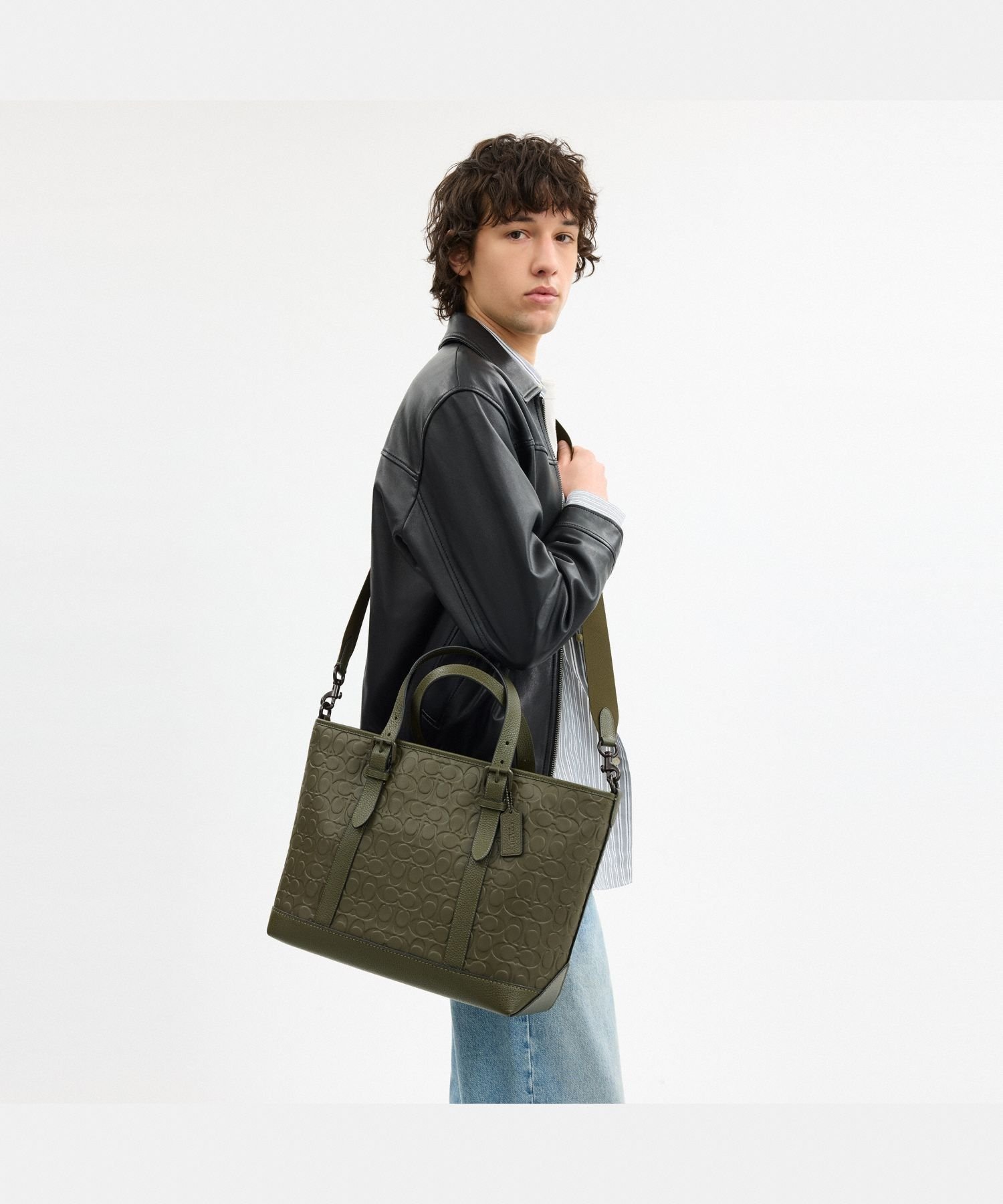 COACH OUTLET｜【公式】ワーナー トート バッグ・シグネチャー レザー