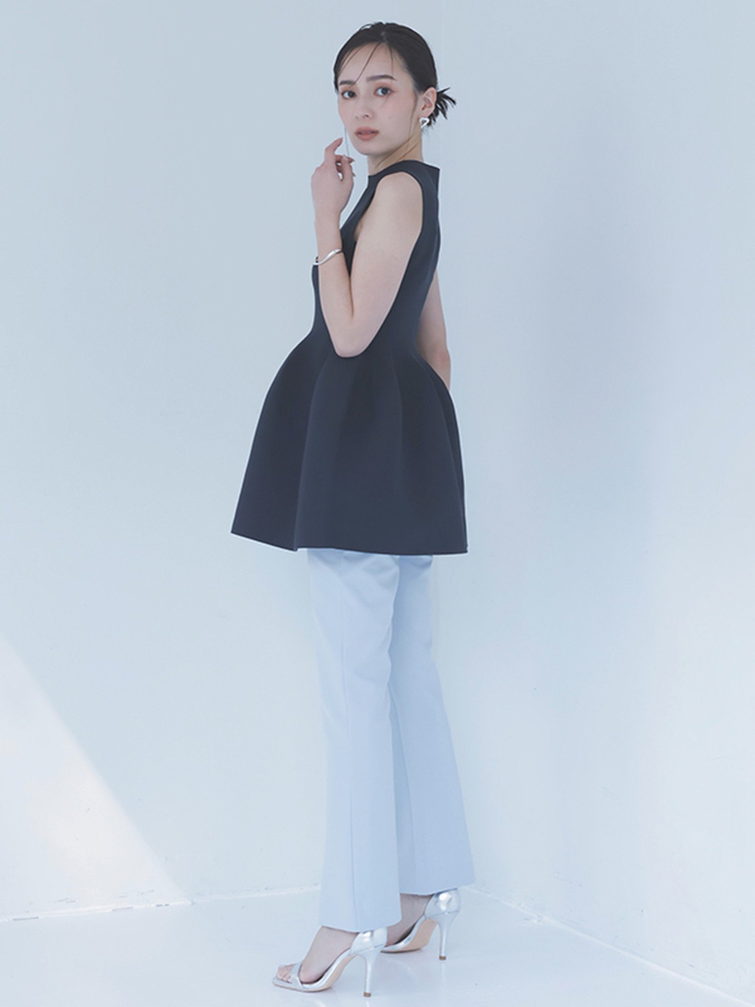 anuans｜ホールガーメントペプラムノースリーブニット | Rakuten