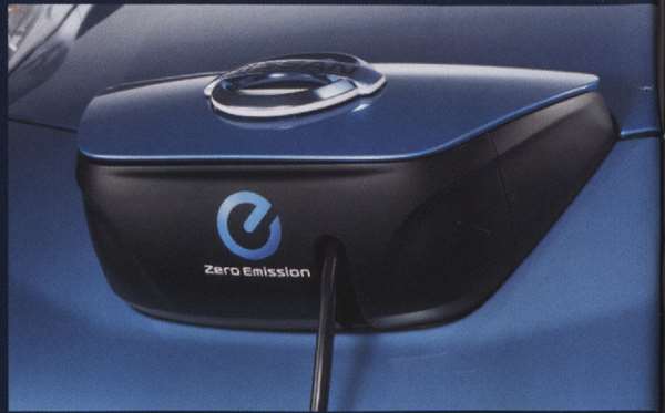 楽天市場】日産 リーフ 充電ポートカバーの通販