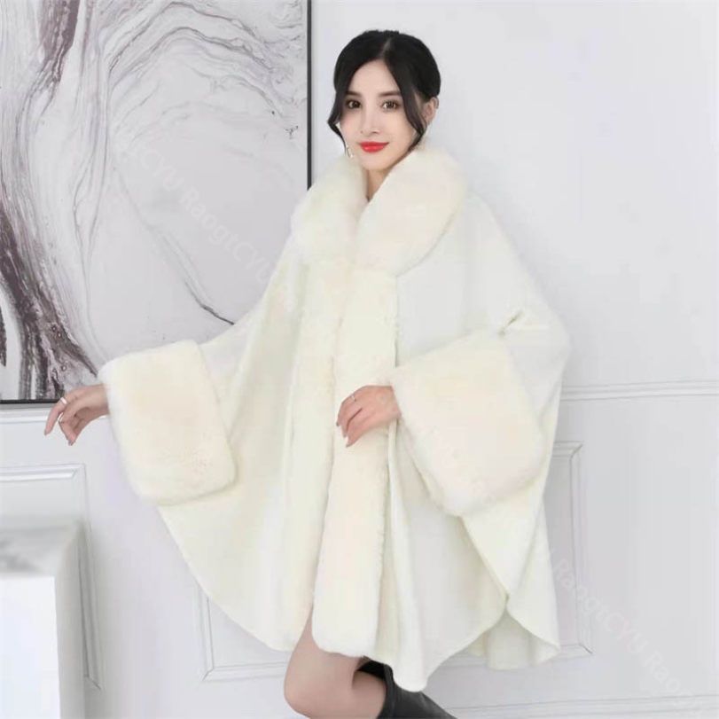 楽天市場】ケープ ポンチョ ファー付きケープ ファー付きポンチョ 2段