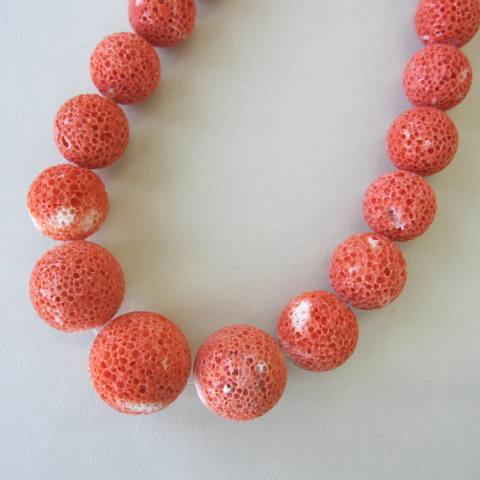 楽天市場】【豪華・大粒】 桃珊瑚 す玉のネックレス センター22.9ミリ