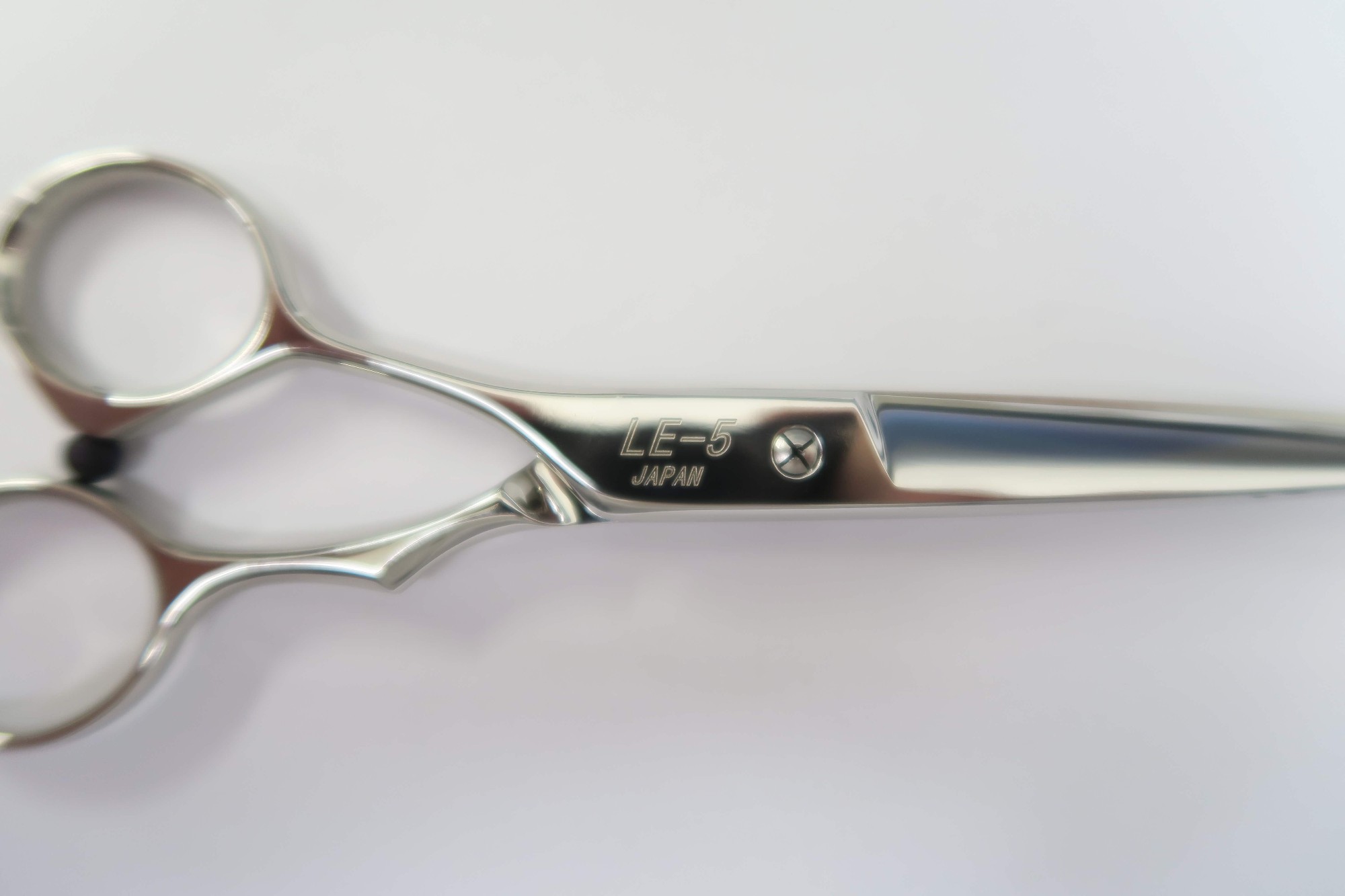 楽天市場】Bランク【光シザー HIKARI ヒカリ】 LE-5 シザー 美容師