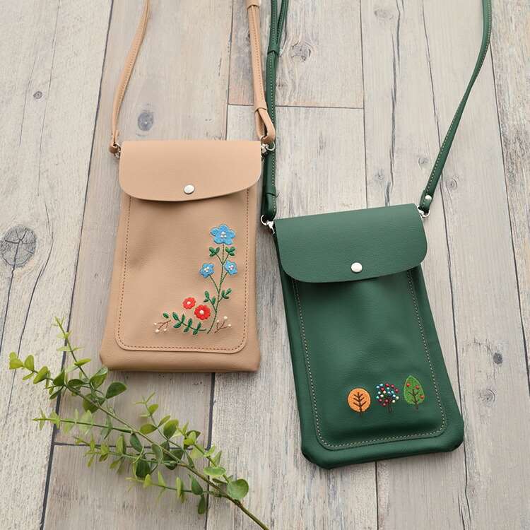楽天市場】スマホポシェット BIGポケット 【 刺繍 北欧風 】 スマホ
