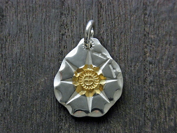 楽天市場】K24 太陽 ペンダント トップ 矢じり型 S アメカジ