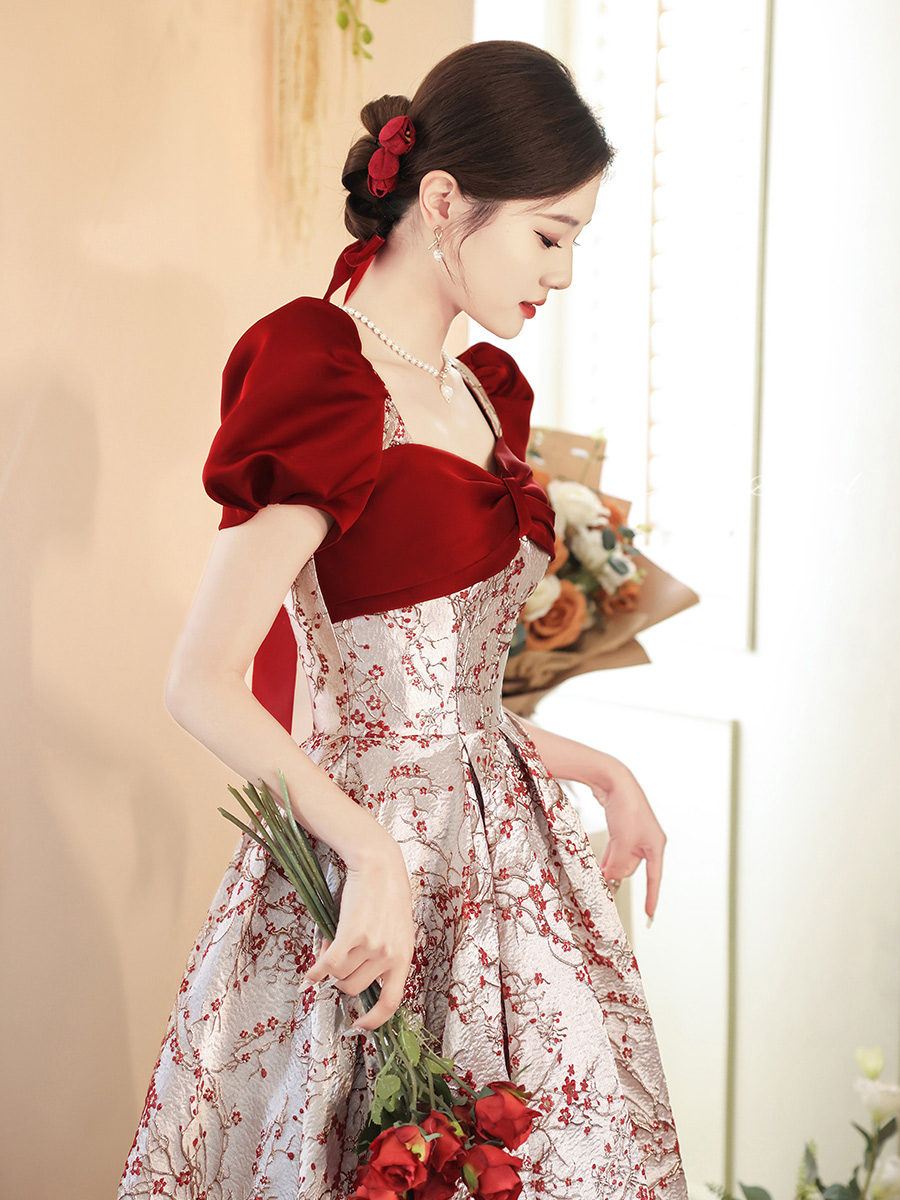 楽天市場】カラードレス Aラインドレス 花柄 半袖 パフスリーブ 赤