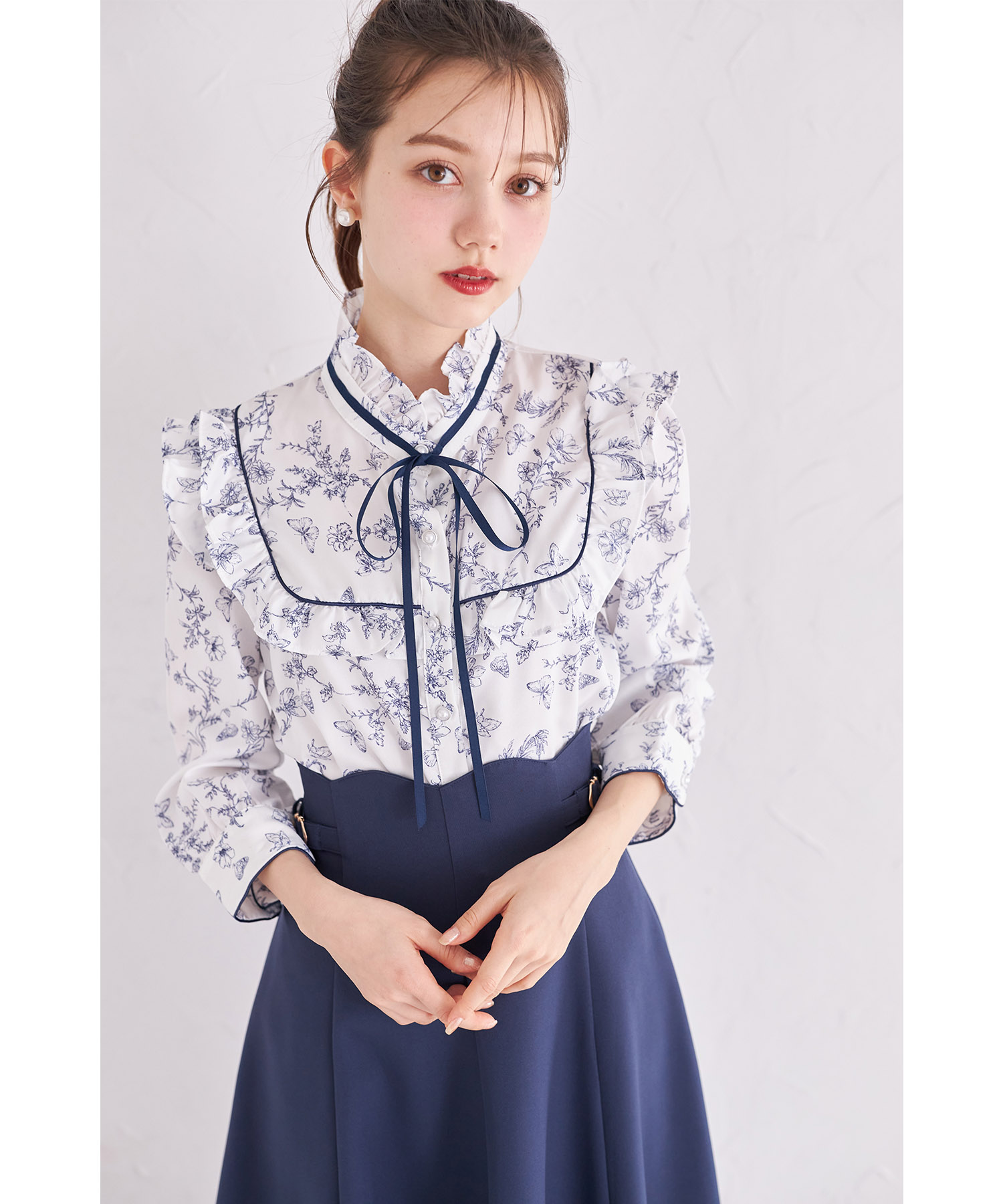 楽天市場】パール釦リボン×フリル付き蝶々トワルドジュイプリント