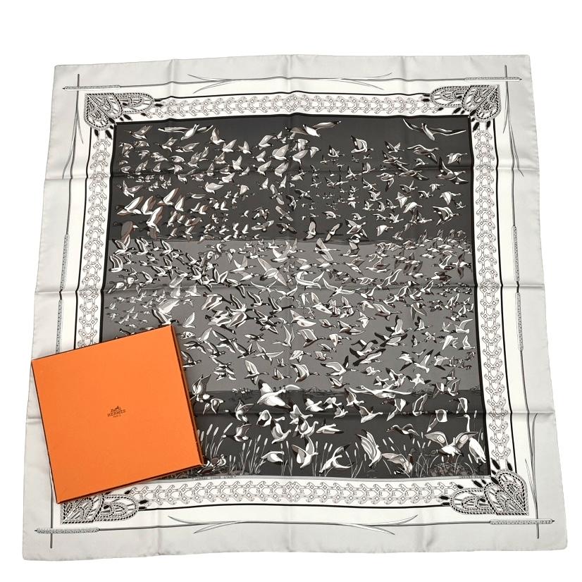 楽天市場】新品同様 HERMES エルメス カレ90 LIBRES COMME L'AIR 空は