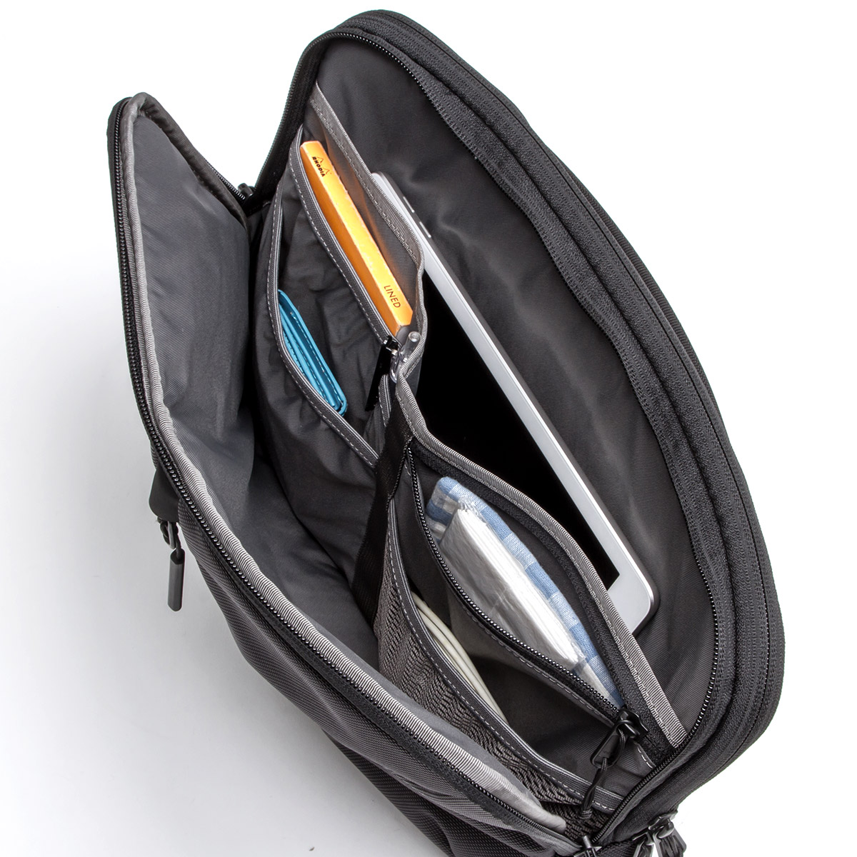 楽天市場】エアー Aer PCケース 13インチ A4対応 クラッチバッグ