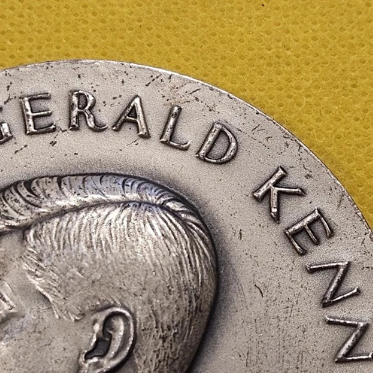 楽天市場】ジョン・F・ケネディ 1961年 公式大型 .999 銀貨 - 155