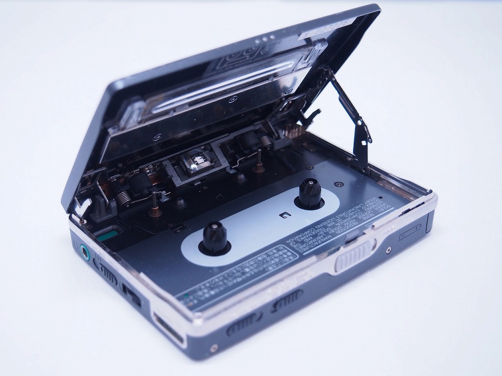 楽天市場】【期間限定セール】ソニー SONY カセットウォークマン WM