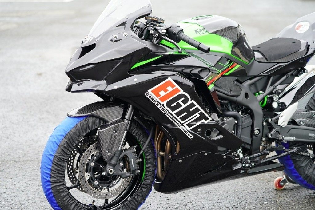 楽天市場】EIGHT(才谷屋) エイト(サイタニヤ) フルカウル／レース ZX