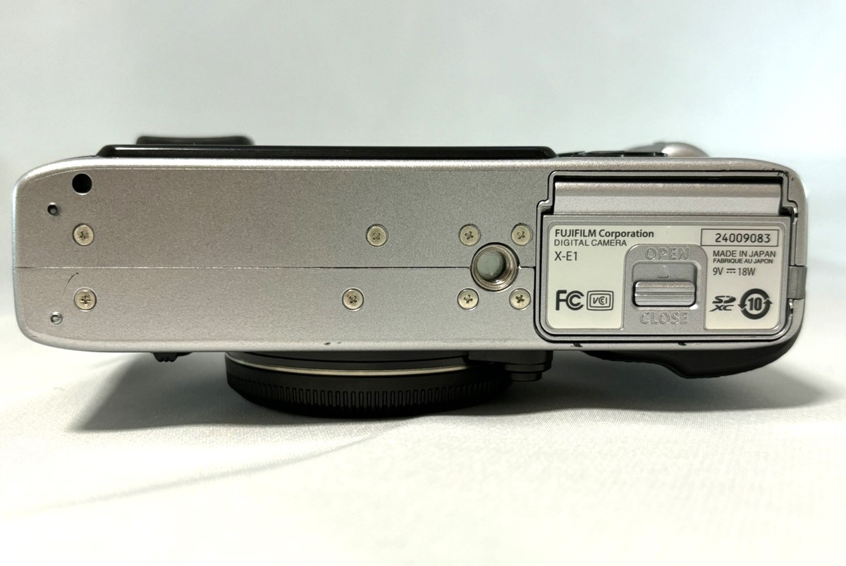 楽天市場】【中古】Fujifilm X-E1 XE1 シルバー ボディ ミラーレス
