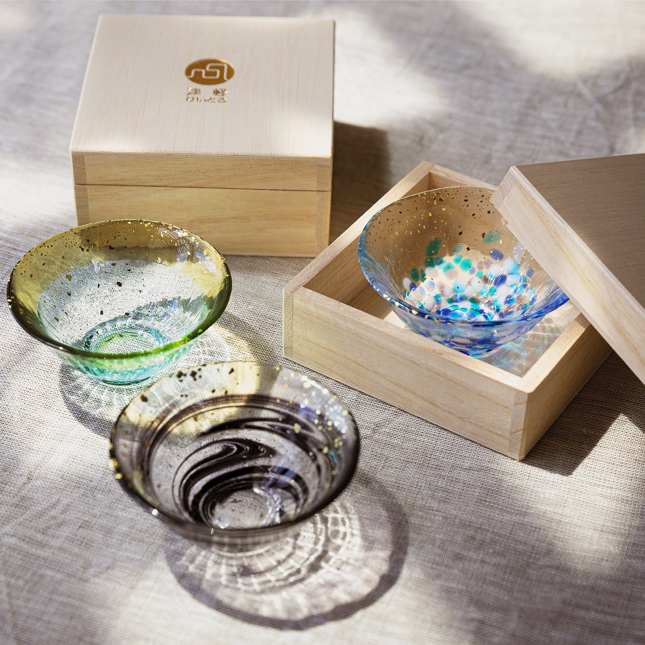 津軽びいどろ 爽華 金彩 盃 夏影 | 日本酒を楽しむための上品なガラス