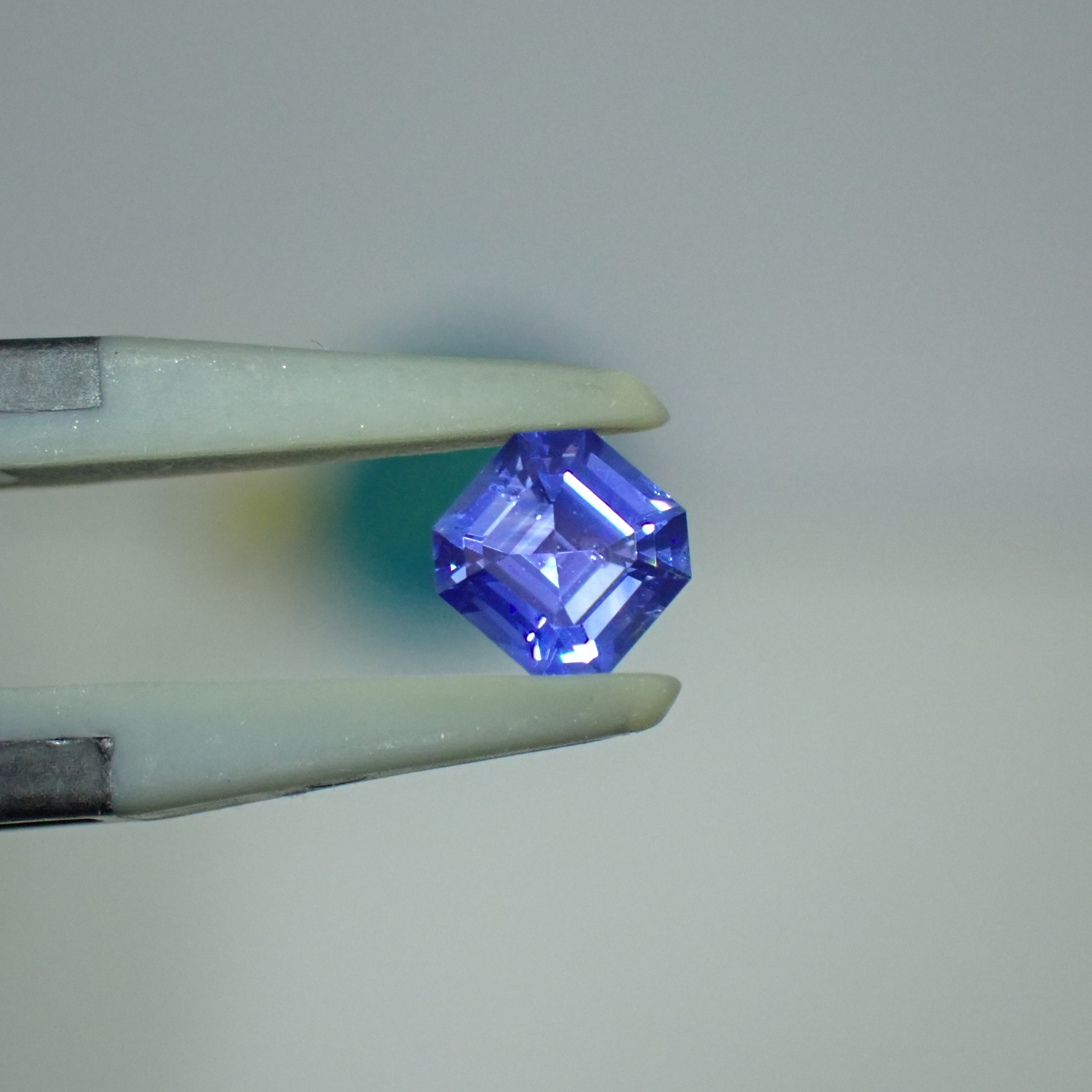 ツーソン新着】美しすぎるスリランカ産ブルーサファイア 0.48ct | 宝石