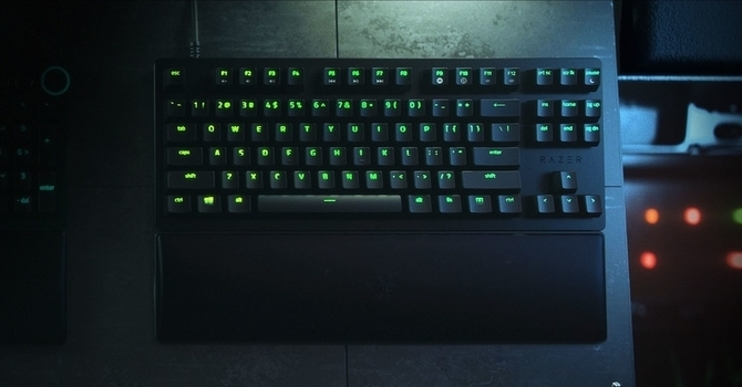 Razer Huntsman V2 Tenkeyless Optical Gaming Keyboard Review