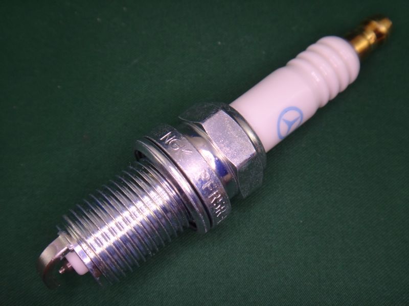 Mercedes-Benz純正部品 :: メルセデス・ベンツ純正部品 :: エンジン