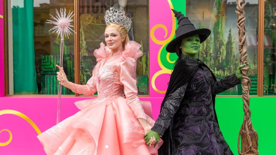 USJで映画『ウィキッド』のグリーティングや衣装展示を3/7から開催