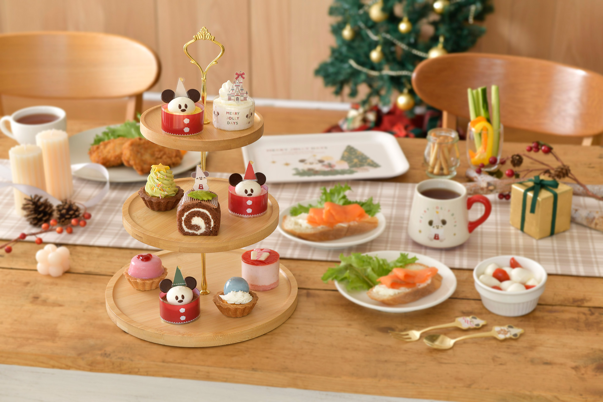 おうちでディズニー・クリスマスを楽しもう！ ミニケーキにスイーツ