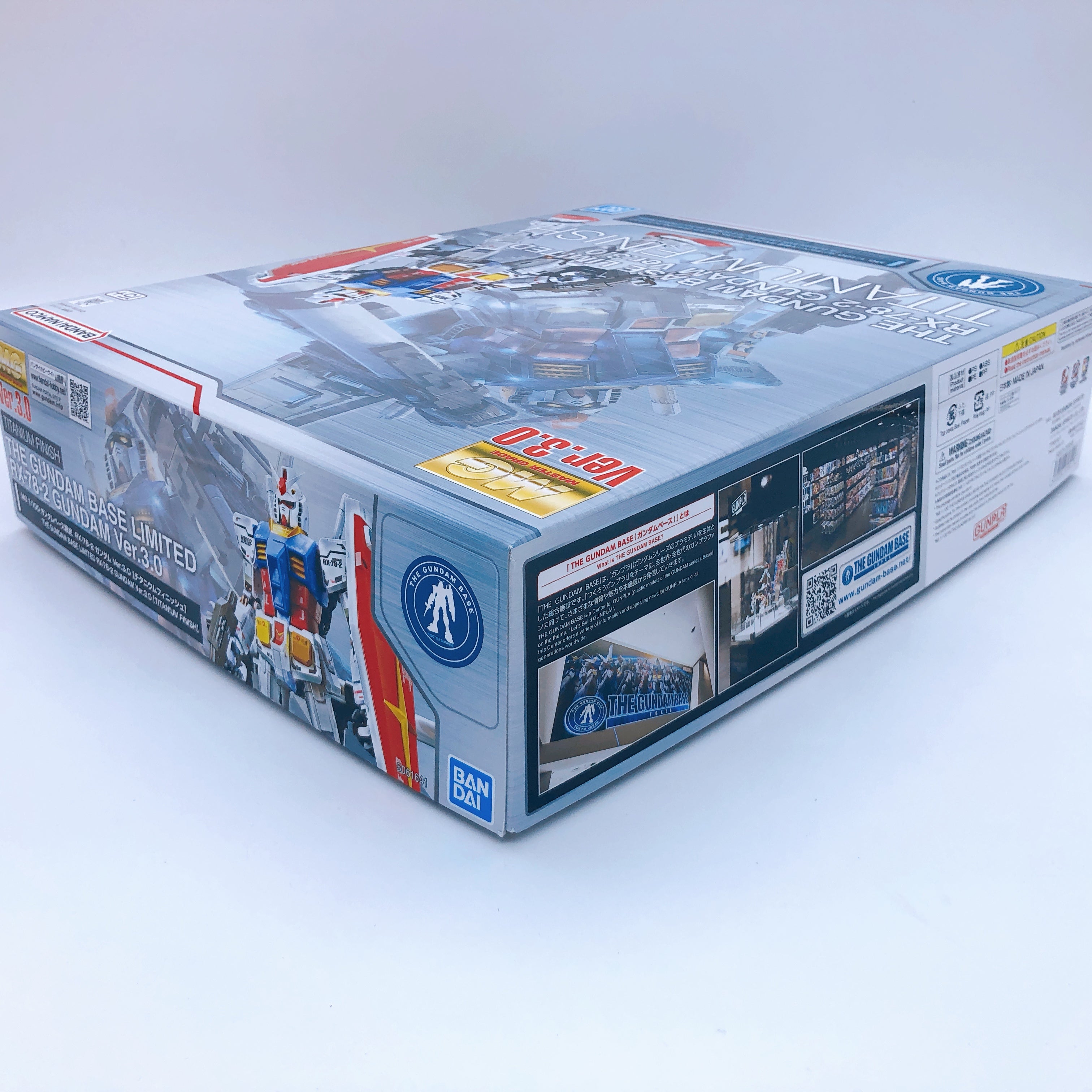MG 1/100 RX-78-2 Gundam Ver.3.0 Titanium Finish Limited Kit Bandai NEW