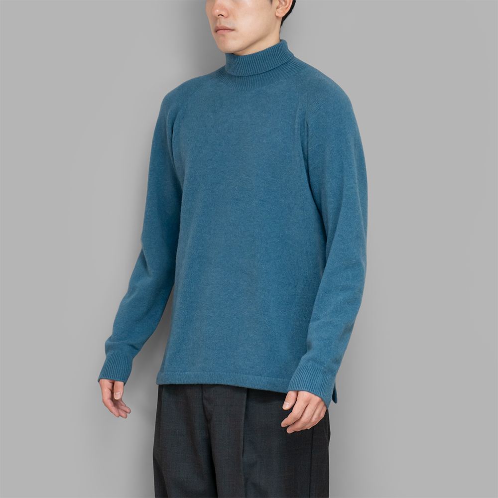 MITTAN / ウルグアイタートルセーター (浅葱) | twelve