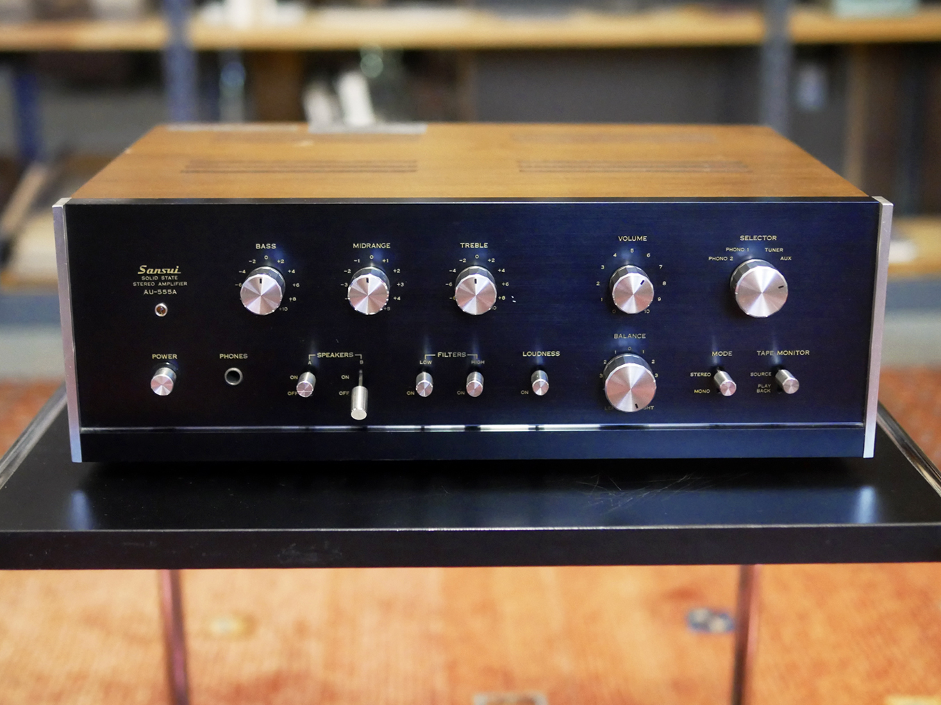 HiFi Bargains: Sansui AU-555A (1971 - 1973) - Twittering Machines