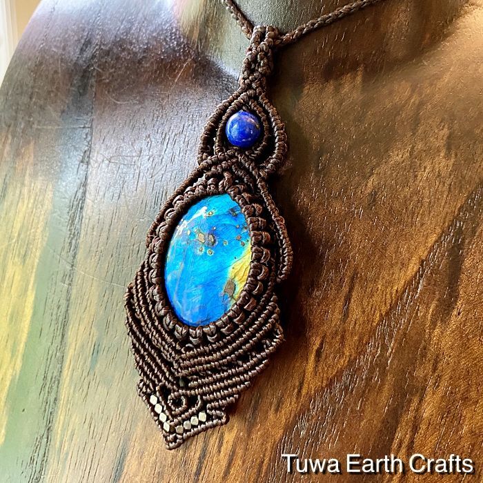 夢の実現をサポート】パイライト入り♪ 神秘的ブルー高品質