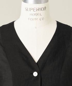 conte＞シアー Vネックブラウス