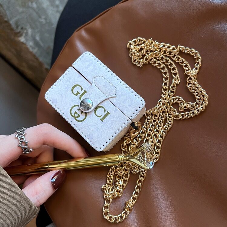 グッチ AirPods Pro2/1・AirPods 3/2/1ケース チェーンストラップ付き