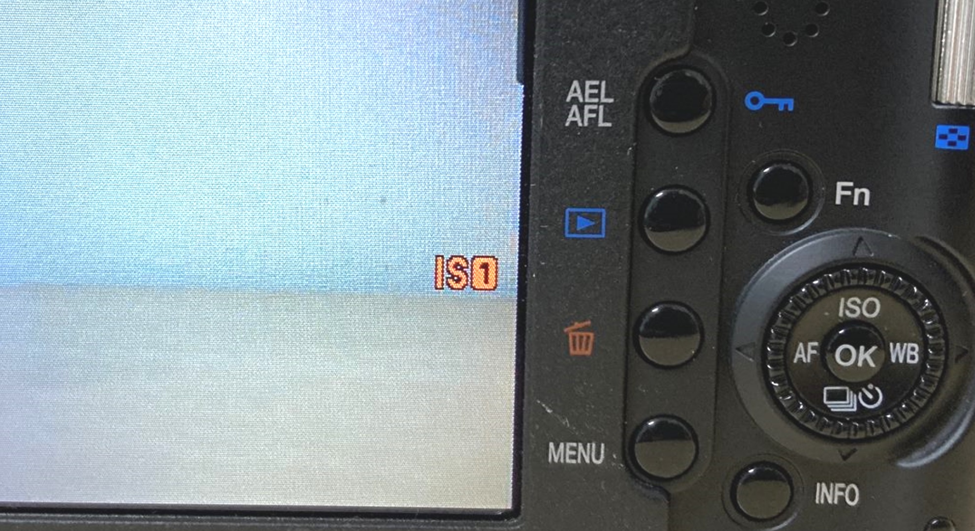 オリンパスのPENのISが赤く点滅するのは何？ - UDOKKO BLOG
