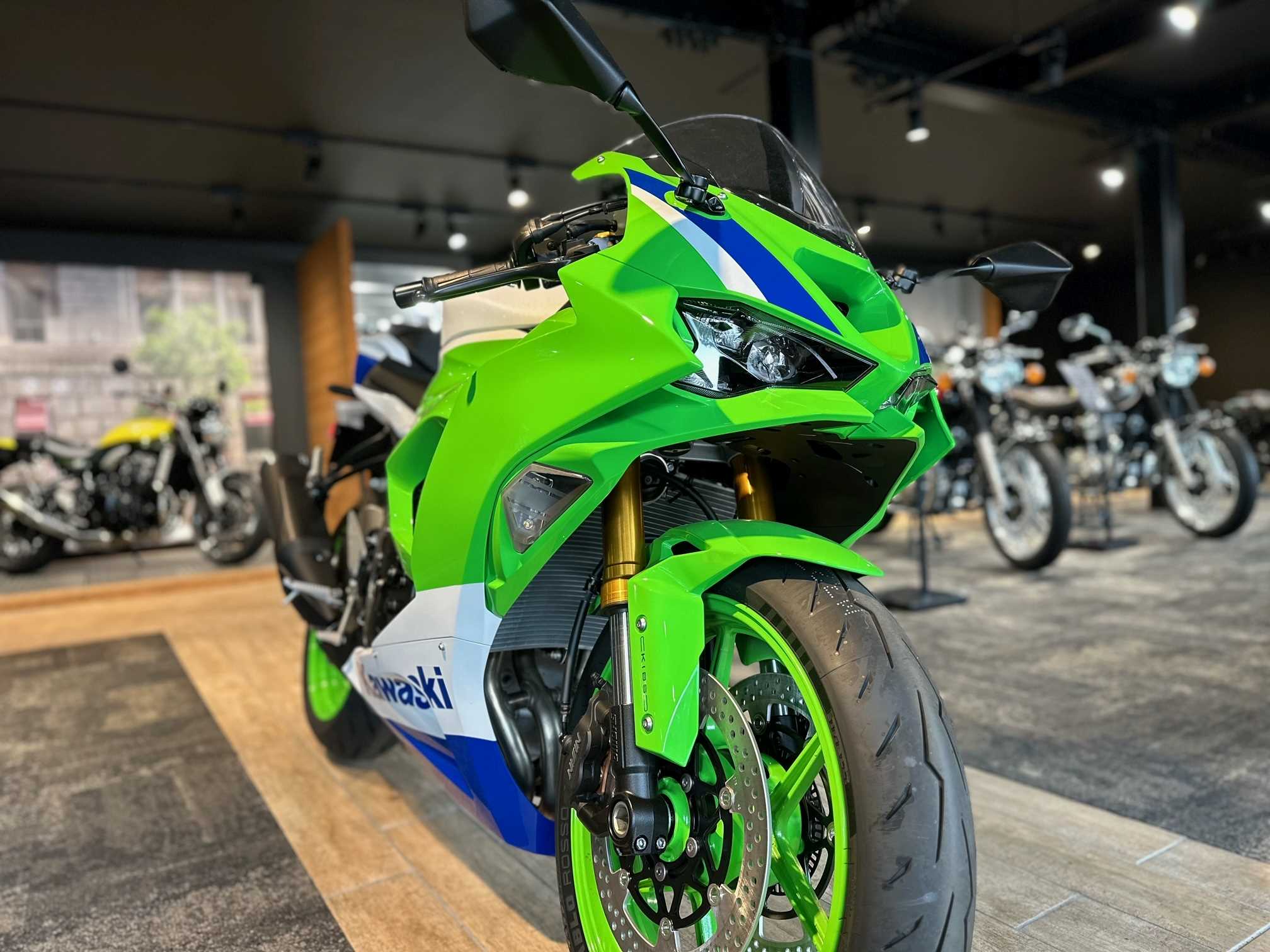 2024年モデル「NINJA ZX-6R 40th ANNIVERSARY EDITION」ご紹介可能です