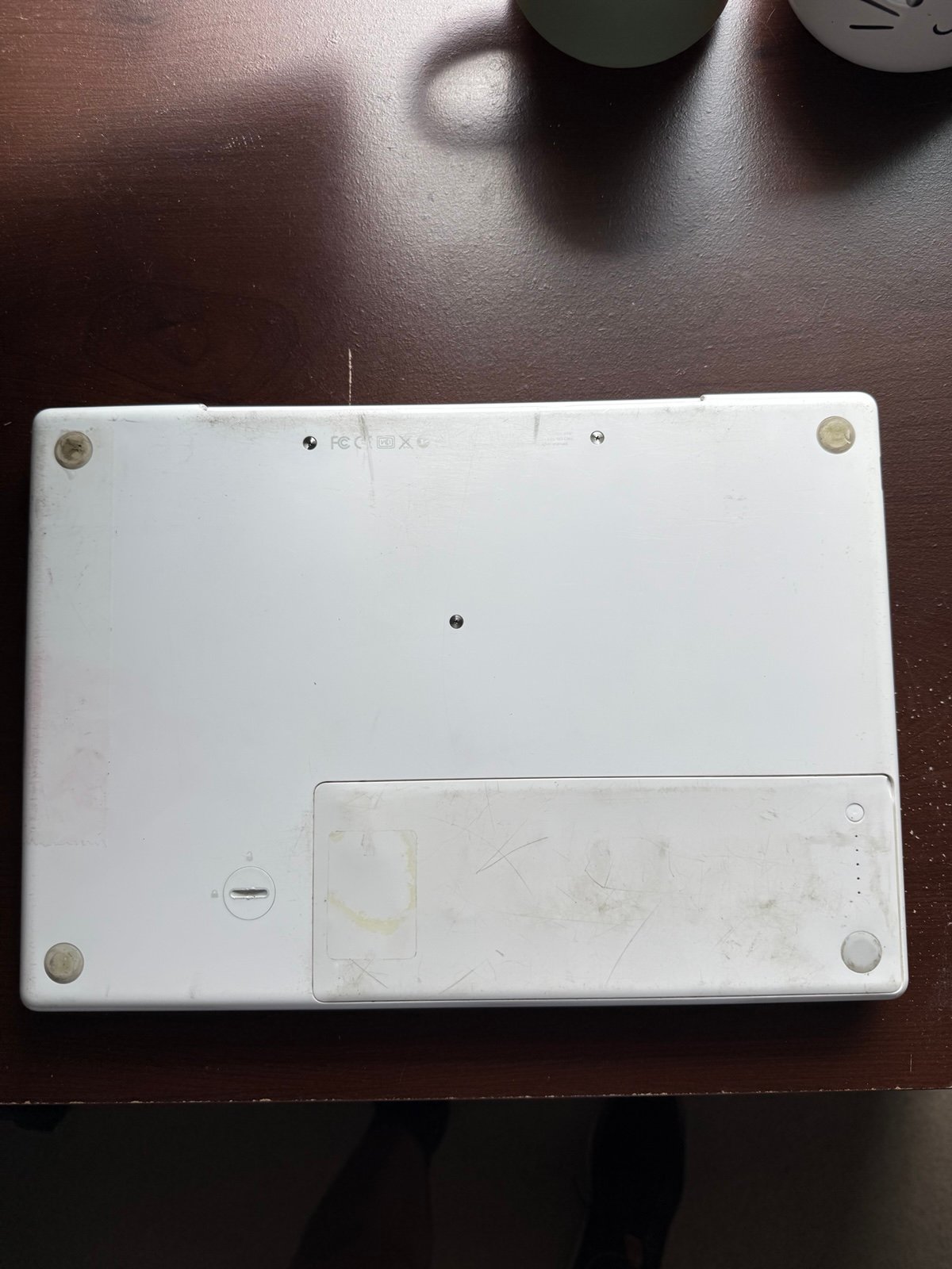 Apple MacBook A1181 (2006) – Vintage White | Mercari