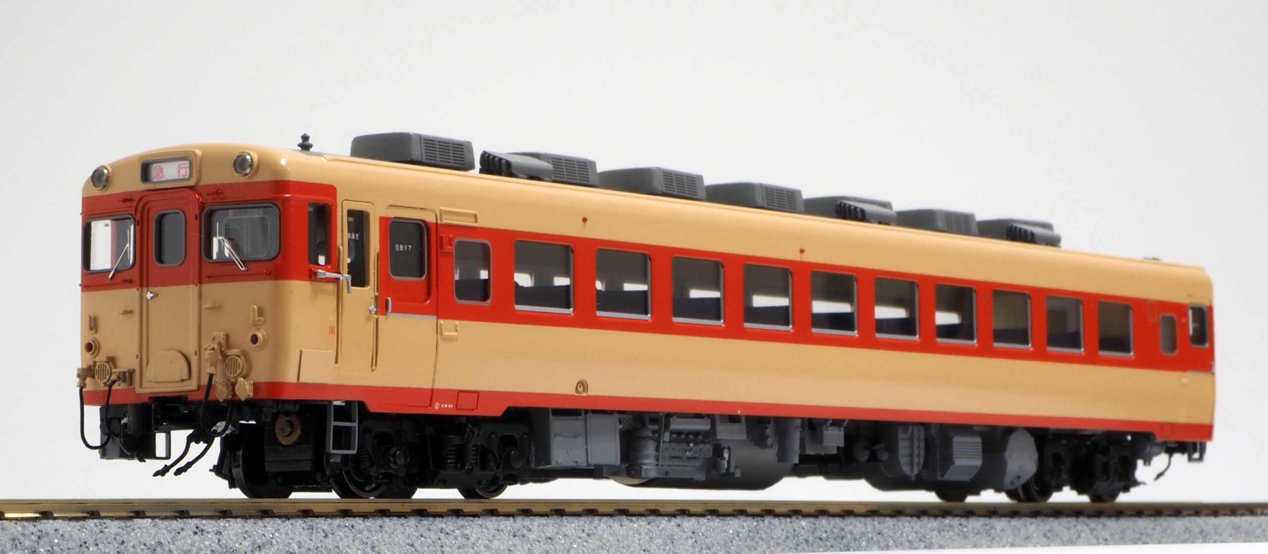 国鉄急行形気動車キハ58形・キハ28形平窓タイプ再生産 | TECHNOLOGY