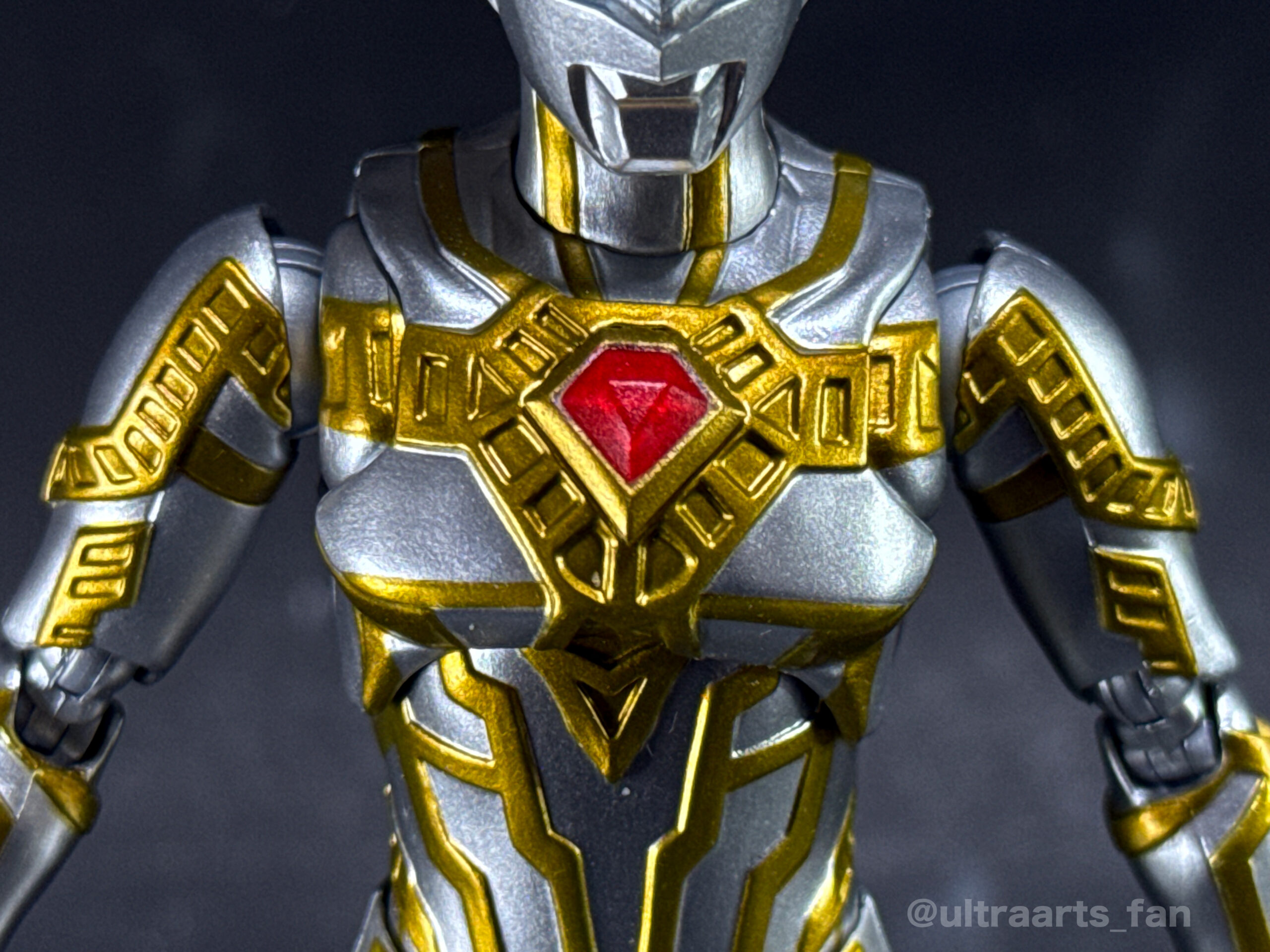 簡易レビュー】S.H.Figuarts ウルティメイトシャイニングウルトラマン